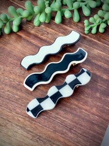 Squiggle Acrylic Hair Clips